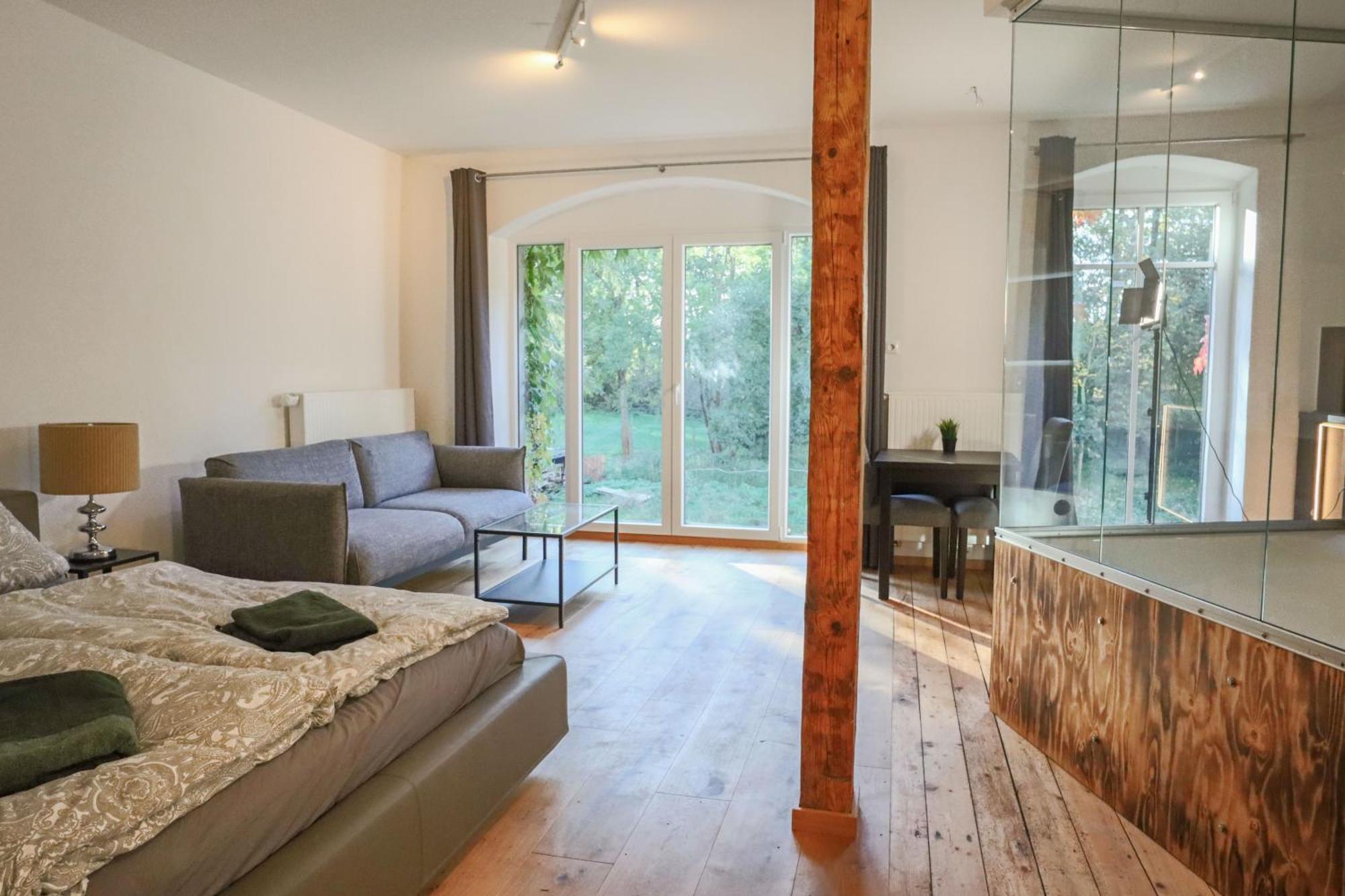 Loft Apartment Mit Grosser Badewanne A Mugeln Exterior photo